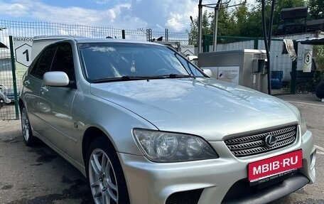 Lexus IS II рестайлинг 2, 2000 год, 1 100 000 рублей, 7 фотография