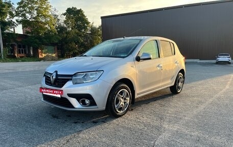 Renault Sandero II рестайлинг, 2018 год, 950 000 рублей, 2 фотография