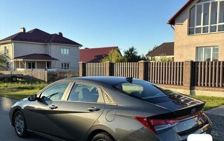 Hyundai Elantra, 2023 год, 1 800 000 рублей, 4 фотография