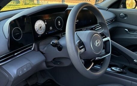Hyundai Elantra, 2023 год, 1 800 000 рублей, 6 фотография