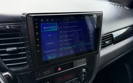 Mitsubishi Outlander III рестайлинг 3, 2019 год, 1 490 000 рублей, 10 фотография