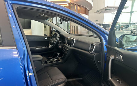 KIA Sportage IV рестайлинг, 2021 год, 2 498 000 рублей, 15 фотография