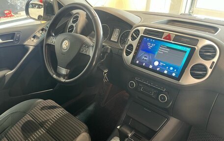 Volkswagen Tiguan I, 2010 год, 1 049 000 рублей, 15 фотография