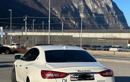 Maserati Quattroporte VI, 2014 год, 3 550 000 рублей, 2 фотография