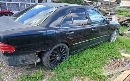 Mercedes-Benz E-Класс, 1995 год, 270 000 рублей, 3 фотография