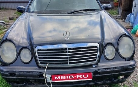 Mercedes-Benz E-Класс, 1995 год, 270 000 рублей, 2 фотография
