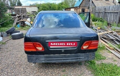 Mercedes-Benz E-Класс, 1995 год, 270 000 рублей, 5 фотография
