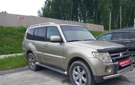 Mitsubishi Pajero IV, 2006 год, 1 137 000 рублей, 2 фотография
