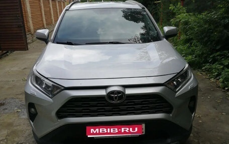 Toyota RAV4, 2021 год, 3 100 000 рублей, 1 фотография