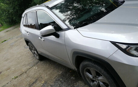 Toyota RAV4, 2021 год, 3 100 000 рублей, 2 фотография