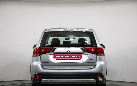 Mitsubishi Outlander III рестайлинг 3, 2017 год, 2 150 000 рублей, 7 фотография