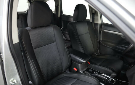 Mitsubishi Outlander III рестайлинг 3, 2017 год, 2 150 000 рублей, 24 фотография