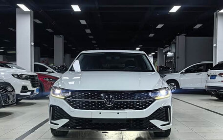 Volkswagen Lavida, 2023 год, 1 500 077 рублей, 2 фотография