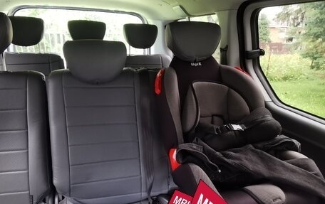 Hyundai H-1 II рестайлинг, 2015 год, 1 850 000 рублей, 2 фотография