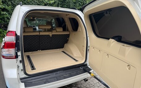 Toyota Land Cruiser Prado 150 рестайлинг 2, 2016 год, 4 250 000 рублей, 5 фотография