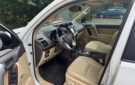 Toyota Land Cruiser Prado 150 рестайлинг 2, 2016 год, 4 250 000 рублей, 9 фотография