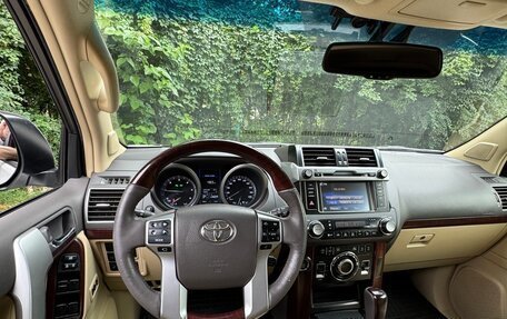 Toyota Land Cruiser Prado 150 рестайлинг 2, 2016 год, 4 250 000 рублей, 15 фотография