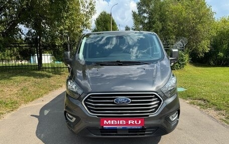 Ford Tourneo Custom I рестайлинг, 2019 год, 2 690 000 рублей, 2 фотография