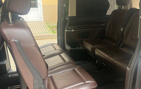 Mercedes-Benz V-Класс, 2018 год, 3 700 000 рублей, 5 фотография