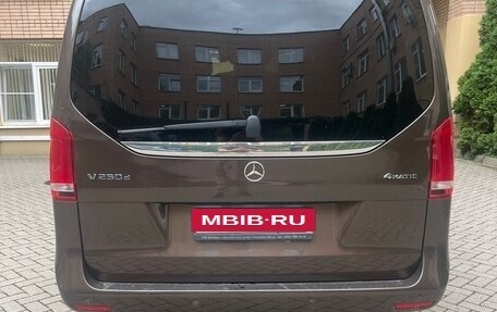 Mercedes-Benz V-Класс, 2018 год, 3 700 000 рублей, 3 фотография