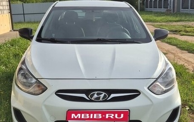 Hyundai Solaris II рестайлинг, 2013 год, 950 000 рублей, 1 фотография