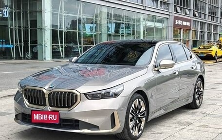 BMW 5 серия, 2024 год, 6 095 005 рублей, 1 фотография
