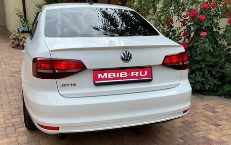 Volkswagen Jetta VI, 2016 год, 1 100 000 рублей, 2 фотография