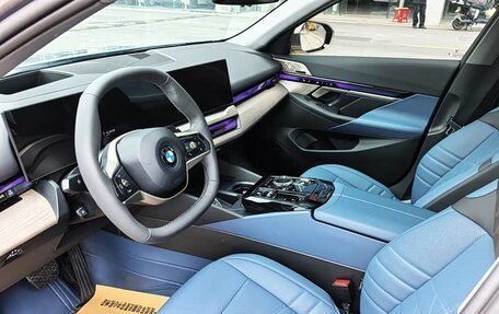 BMW 5 серия, 2024 год, 6 095 005 рублей, 5 фотография