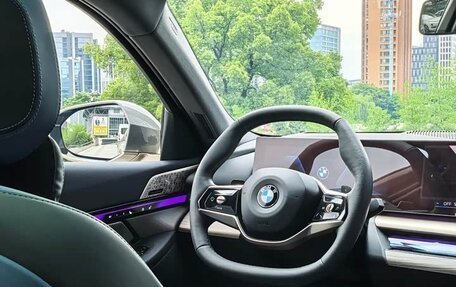 BMW 5 серия, 2024 год, 6 095 005 рублей, 7 фотография