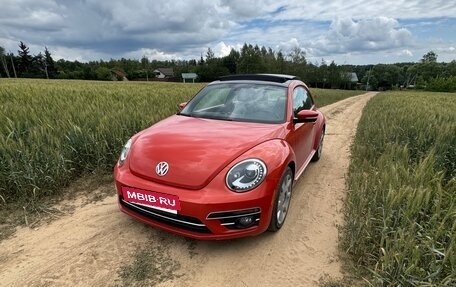 Volkswagen Beetle, 2018 год, 2 100 000 рублей, 6 фотография