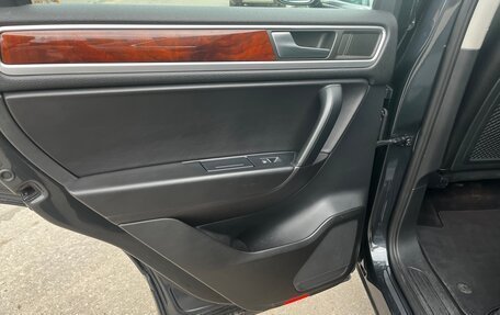Volkswagen Touareg III, 2012 год, 1 850 000 рублей, 14 фотография