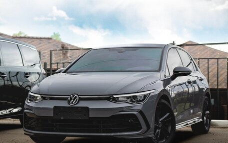 Volkswagen Golf VIII, 2023 год, 2 170 000 рублей, 1 фотография