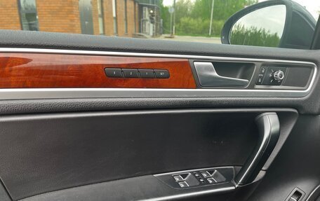 Volkswagen Touareg III, 2012 год, 1 850 000 рублей, 19 фотография