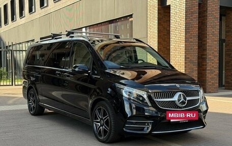 Mercedes-Benz V-Класс, 2022 год, 8 900 000 рублей, 3 фотография