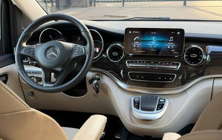 Mercedes-Benz V-Класс, 2022 год, 8 900 000 рублей, 12 фотография