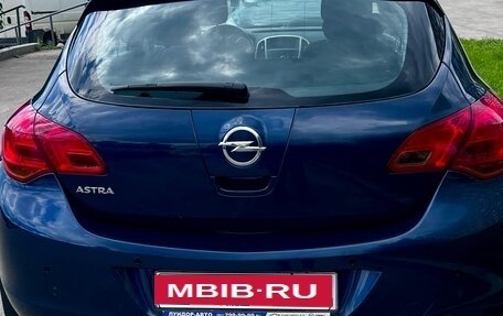 Opel Astra J, 2011 год, 1 030 000 рублей, 5 фотография