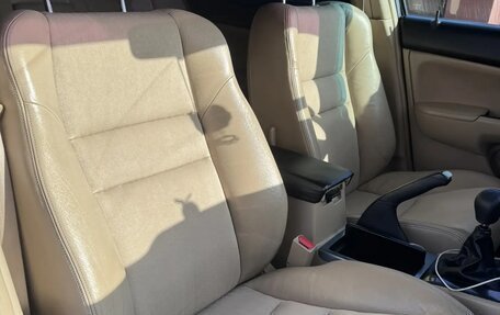 Honda Accord VII рестайлинг, 2004 год, 850 000 рублей, 4 фотография