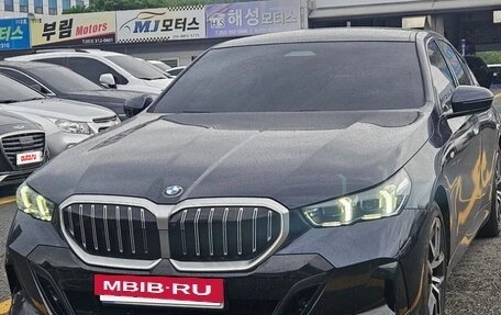 BMW 5 серия, 2025 год, 5 700 777 рублей, 3 фотография