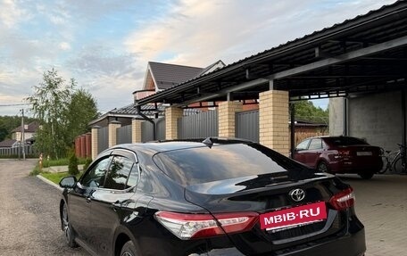 Toyota Camry, 2021 год, 3 000 000 рублей, 2 фотография