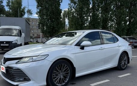 Toyota Camry, 2018 год, 1 750 000 рублей, 2 фотография