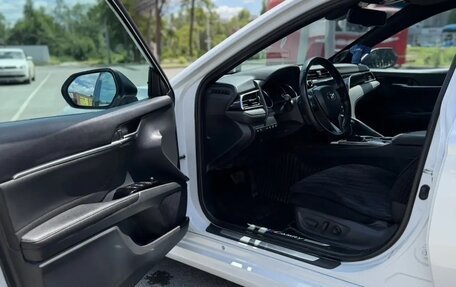 Toyota Camry, 2018 год, 1 750 000 рублей, 7 фотография