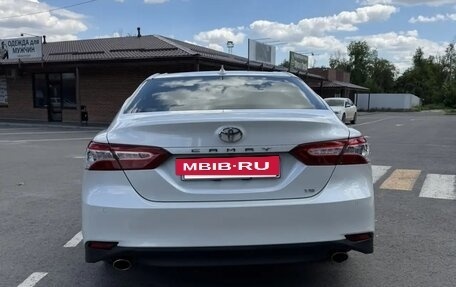 Toyota Camry, 2018 год, 1 750 000 рублей, 4 фотография