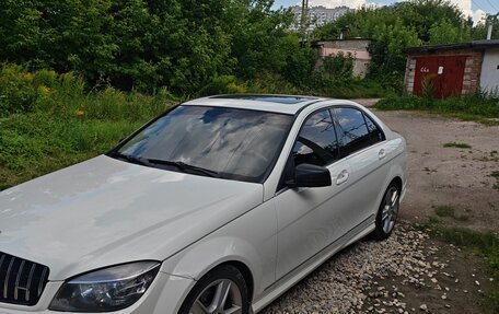 Mercedes-Benz C-Класс, 2011 год, 1 200 000 рублей, 2 фотография