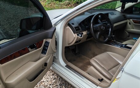 Mercedes-Benz C-Класс, 2011 год, 1 200 000 рублей, 12 фотография