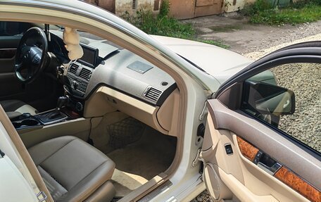Mercedes-Benz C-Класс, 2011 год, 1 200 000 рублей, 15 фотография