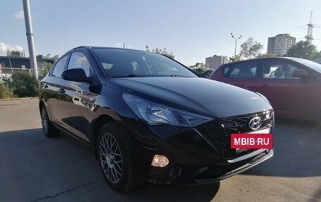 Hyundai Solaris II рестайлинг, 2021 год, 1 715 000 рублей, 11 фотография
