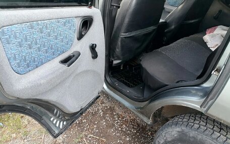 Chevrolet Niva I рестайлинг, 2004 год, 360 000 рублей, 13 фотография