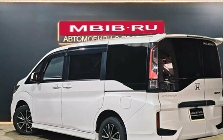 Honda Stepwgn IV, 2019 год, 2 300 000 рублей, 7 фотография