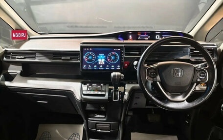 Honda Stepwgn IV, 2019 год, 2 300 000 рублей, 8 фотография