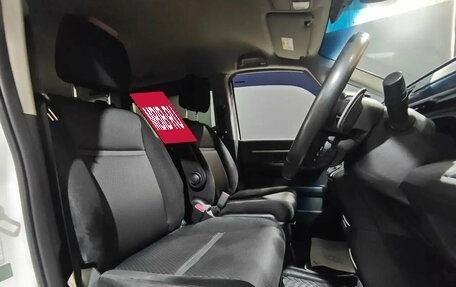 Honda Stepwgn IV, 2019 год, 2 300 000 рублей, 15 фотография